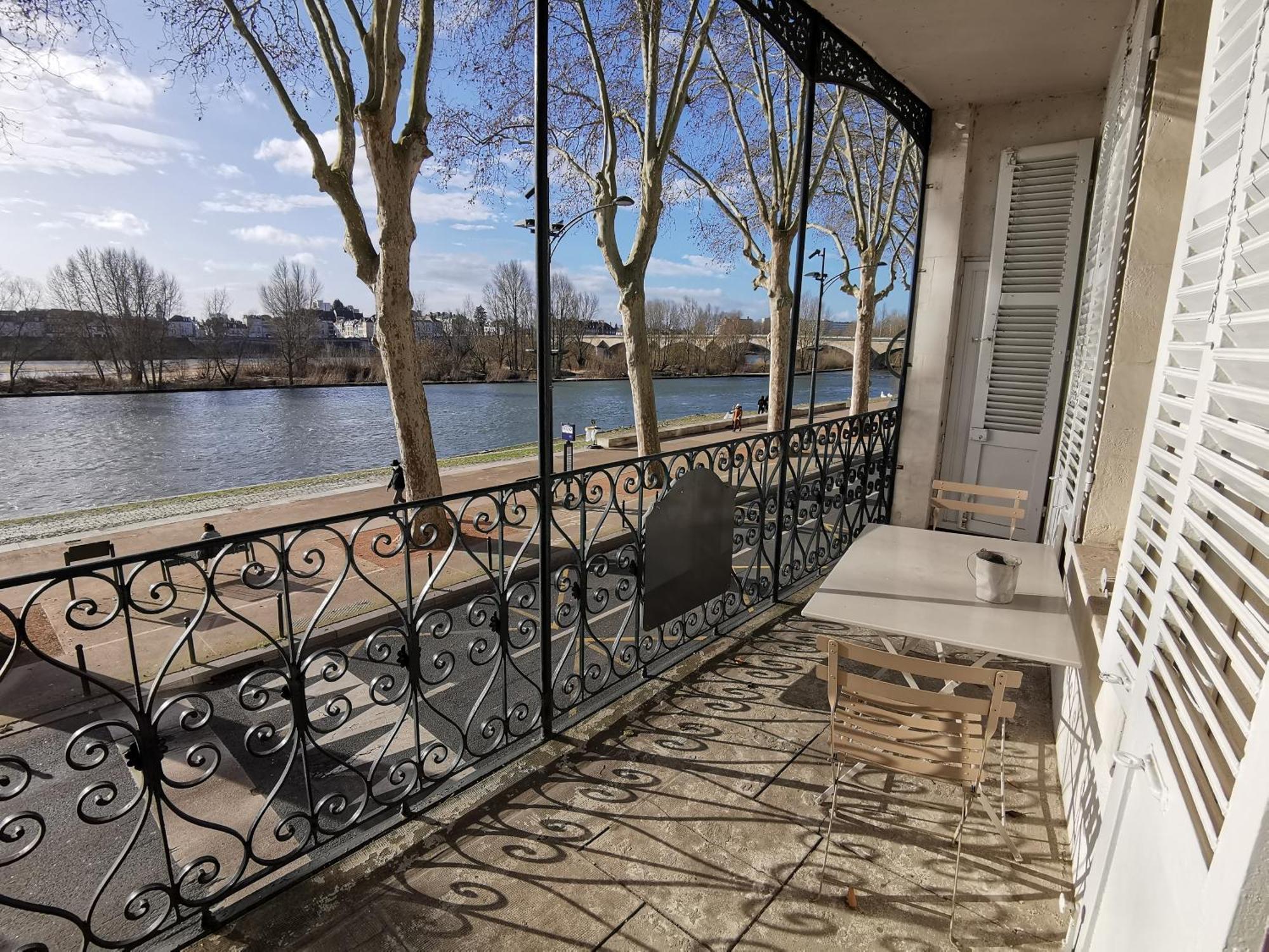 Appart Gite Les Oiseaux- Face Loire Quai Du Chatelet Orleans Ngoại thất bức ảnh